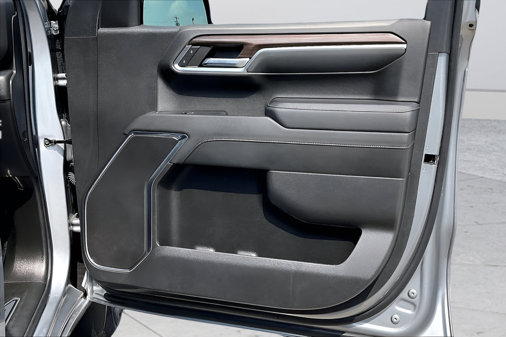 Used 2023 Chevrolet Silverado 1500 RST RWD image 25