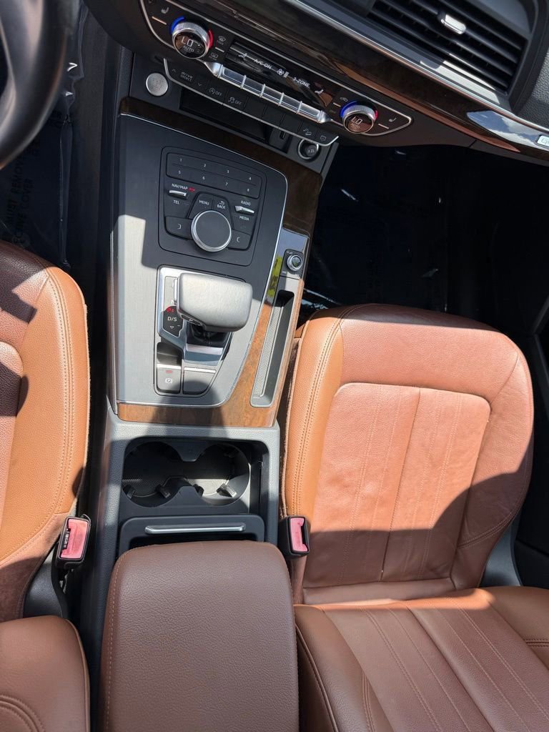 Used 2019 Audi Q5 2.0T Premium w/ Convenience Package image 23