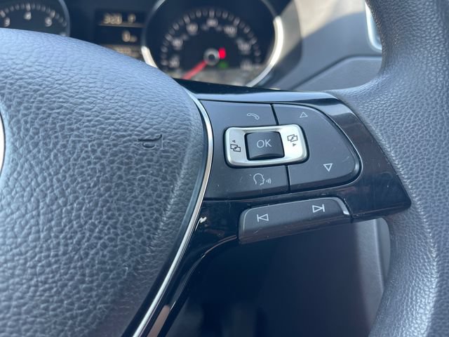 Used 2016 Volkswagen Jetta SE FWD image 26