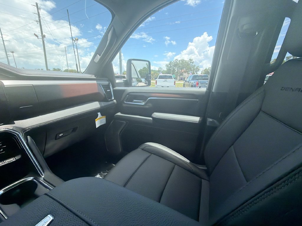 New 2026 GMC Sierra 2500 Denali AWD/4WD image 13