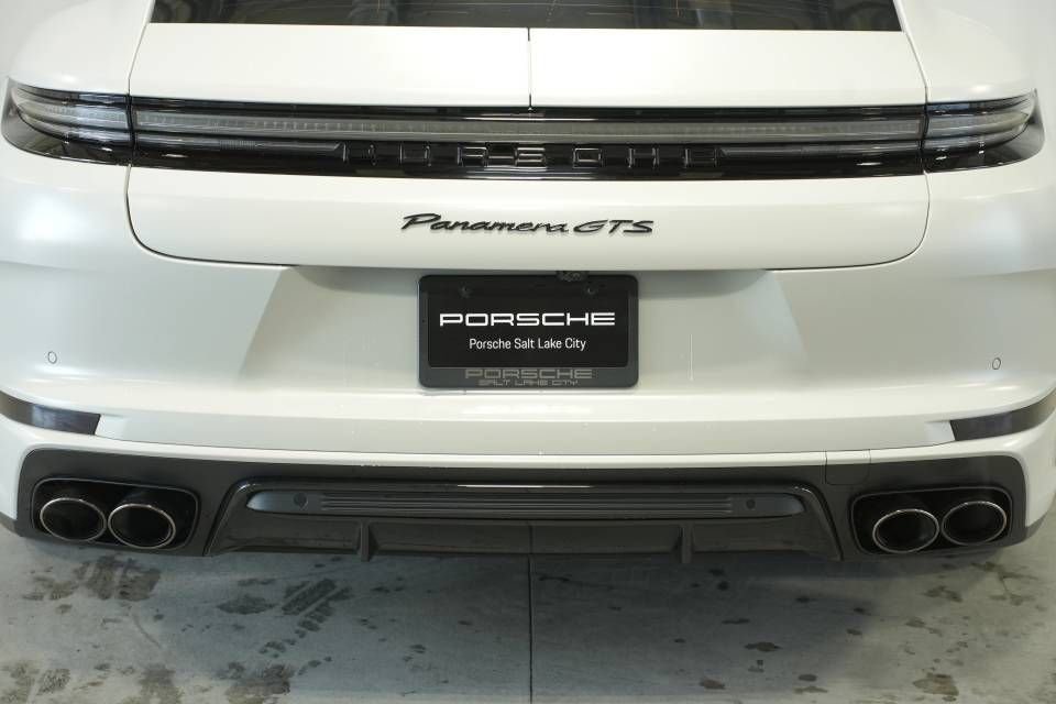 Certified 2025 Porsche Panamera GTS image 40
