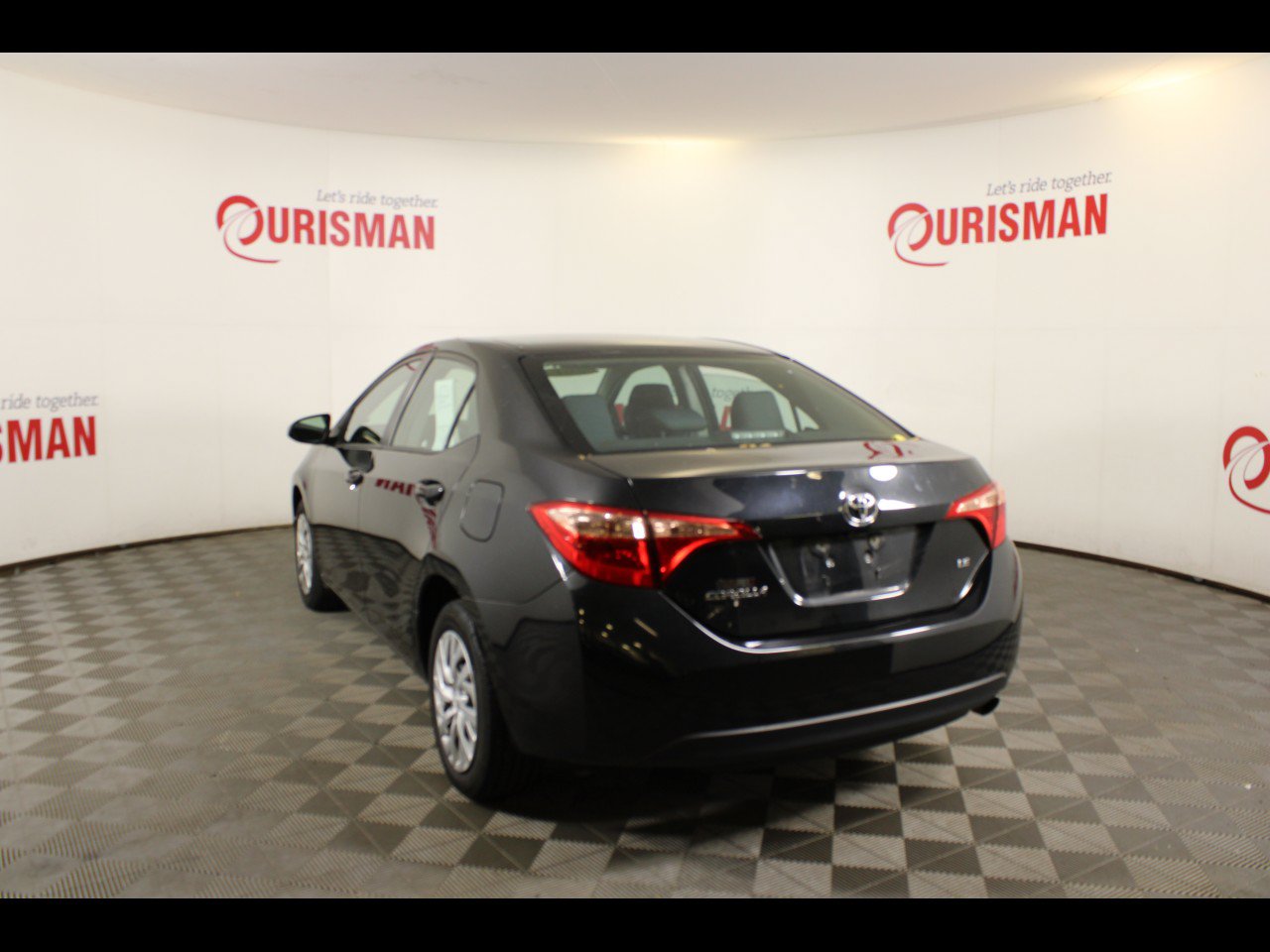 Used 2017 Toyota Corolla LE FWD image 7