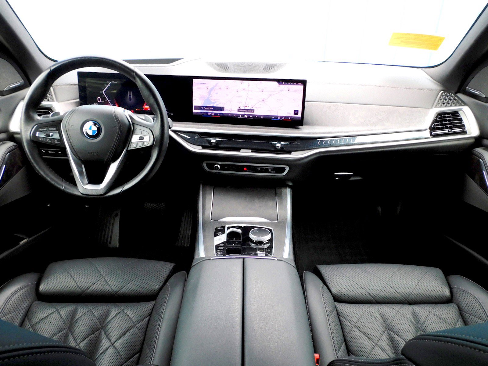 Used 2025 BMW X5 xDrive50e w/ Climate Comfort Package image 9