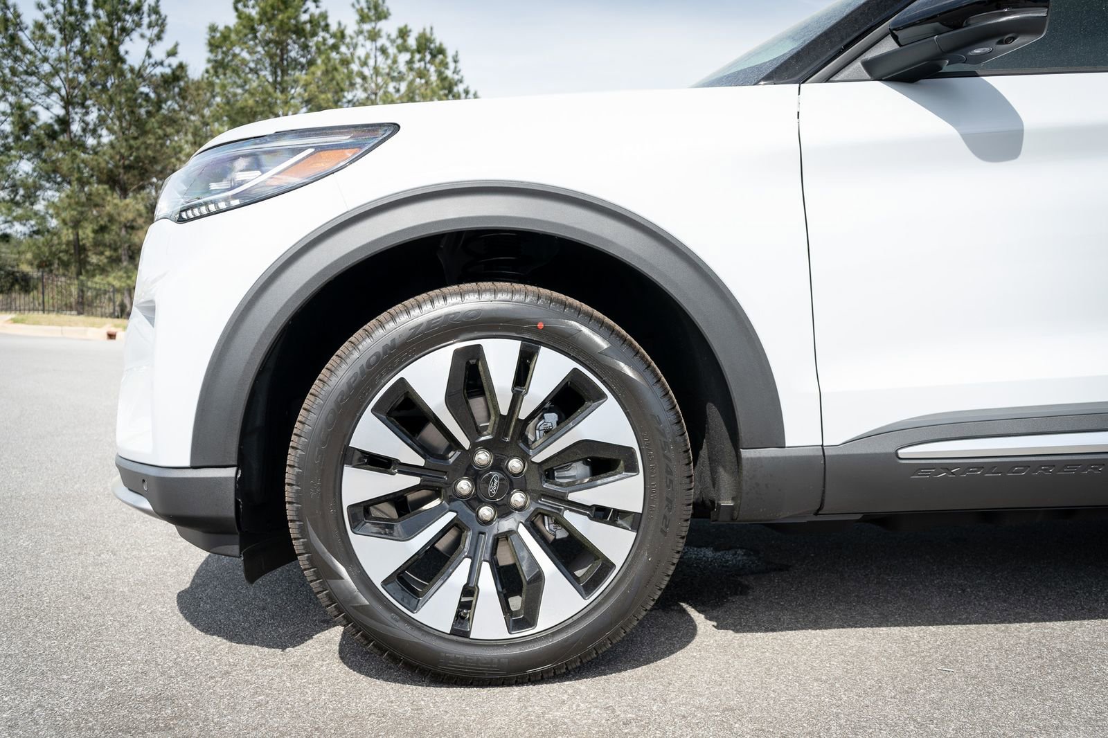 New 2026 Ford Explorer Platinum AWD/4WD image 12