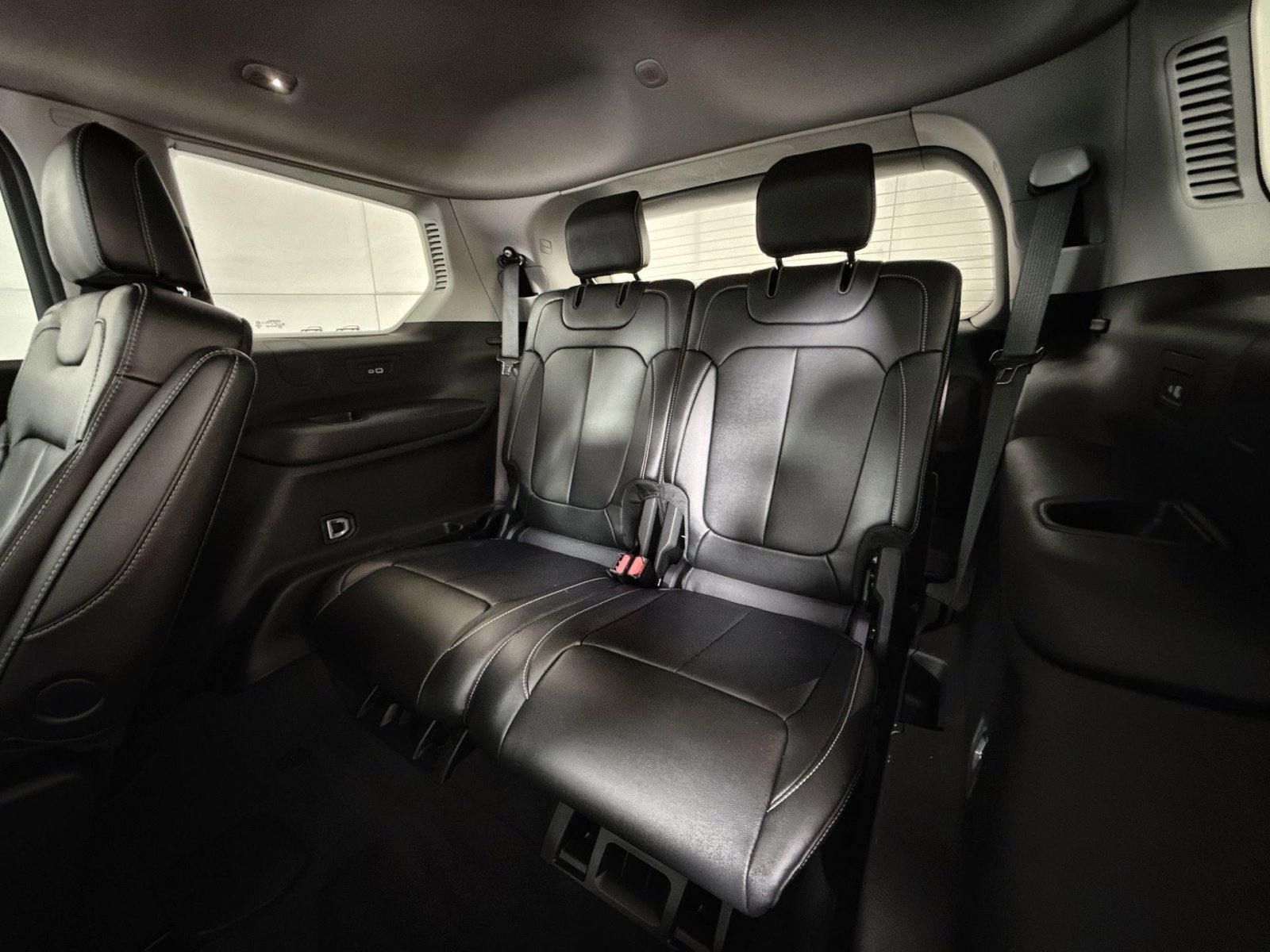 Used 2023 Jeep Grand Cherokee L Limited image 26