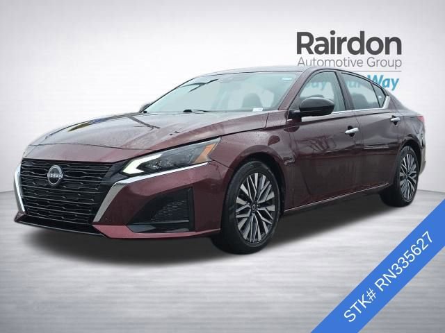 Used 2024 Nissan Altima 2.5 SV FWD image 3