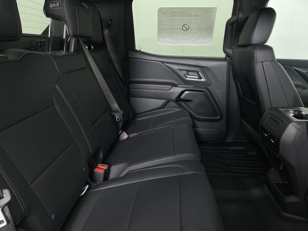 New 2025 Chevrolet Silverado EV LT image 28