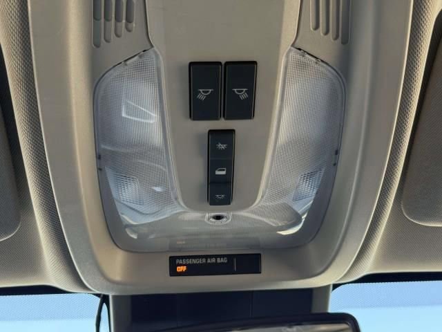 Used 2017 Chevrolet Equinox LT FWD image 28