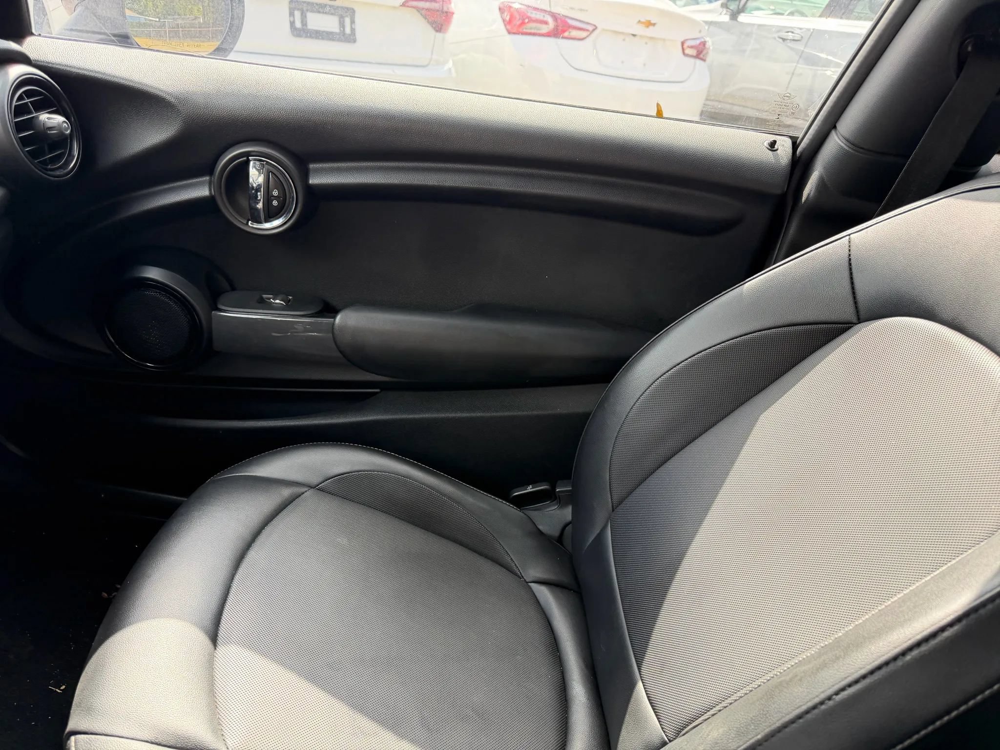 Used 2015 MINI Cooper 2-Door Hardtop FWD image 12