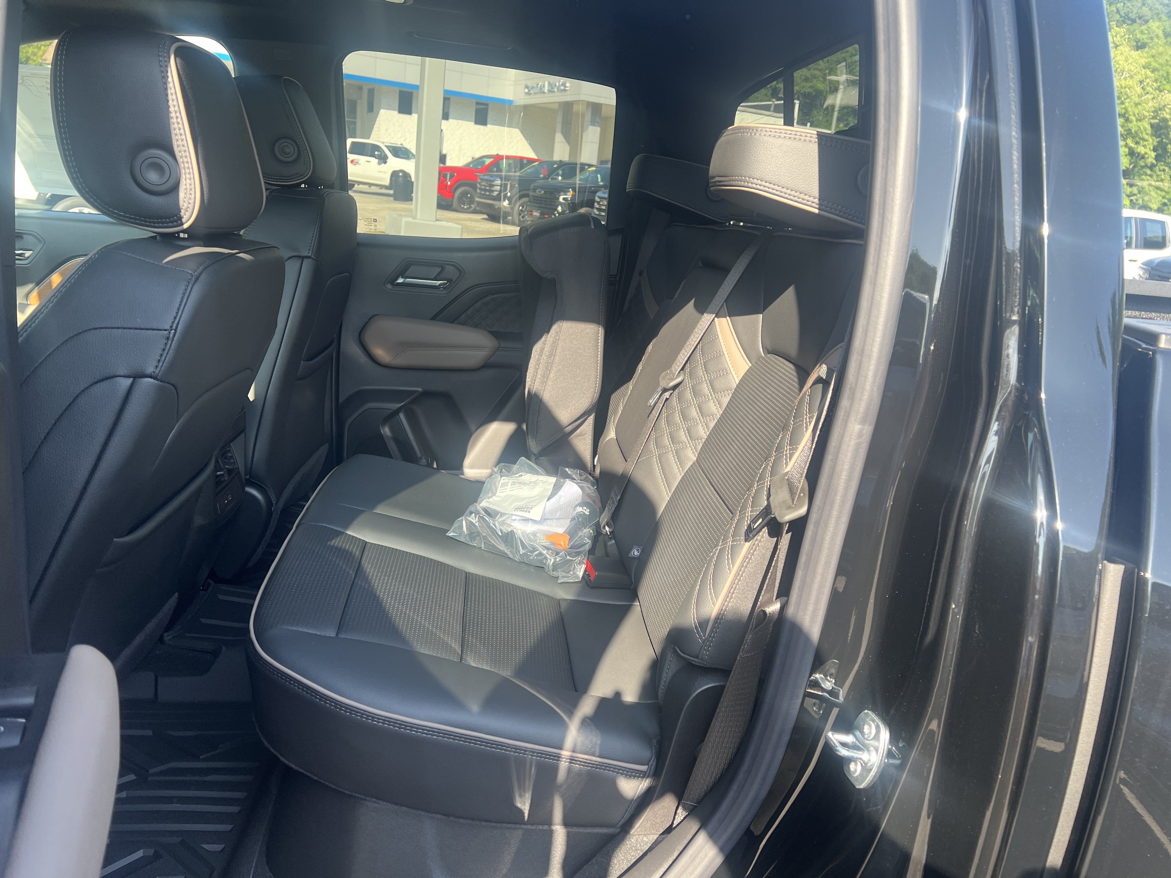 New 2026 GMC Canyon Denali AWD/4WD image 13