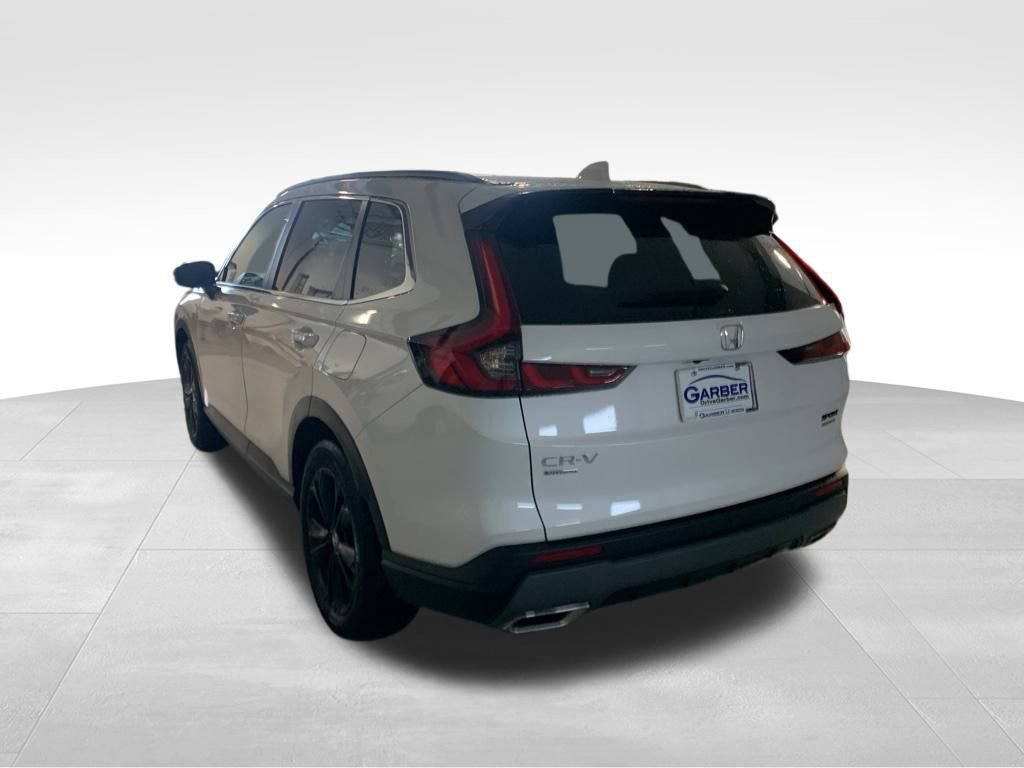 Used 2024 Honda CR-V Sport Touring image 3