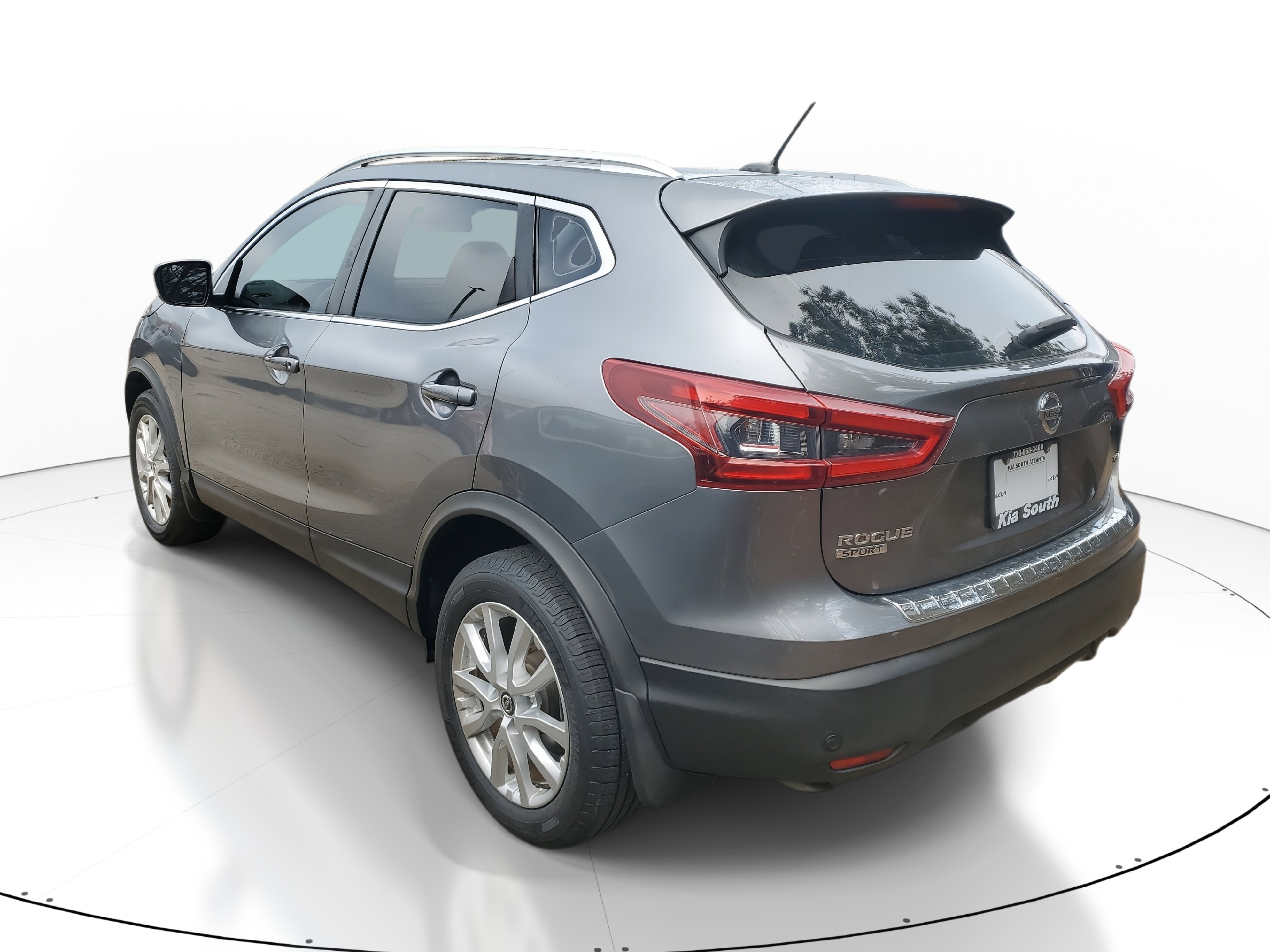 Used 2020 Nissan Rogue Sport SV image 4