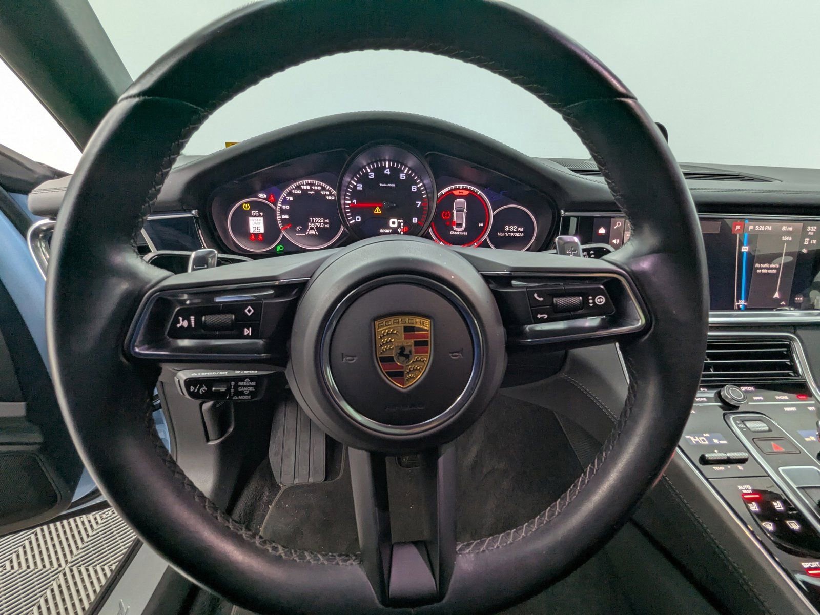 Certified 2023 Porsche Panamera image 5