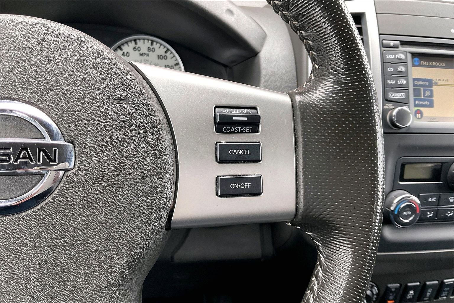 Used 2020 Nissan Frontier PRO-4X w/ Pro-4x Utility Package image 11