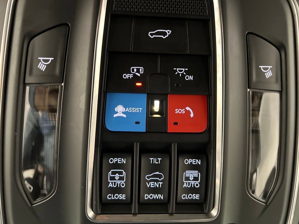 Used 2025 Jeep Grand Cherokee Summit image 64