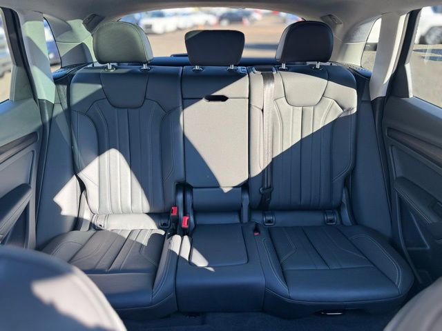 Certified 2025 Audi Q5 2.0T Premium Plus image 21