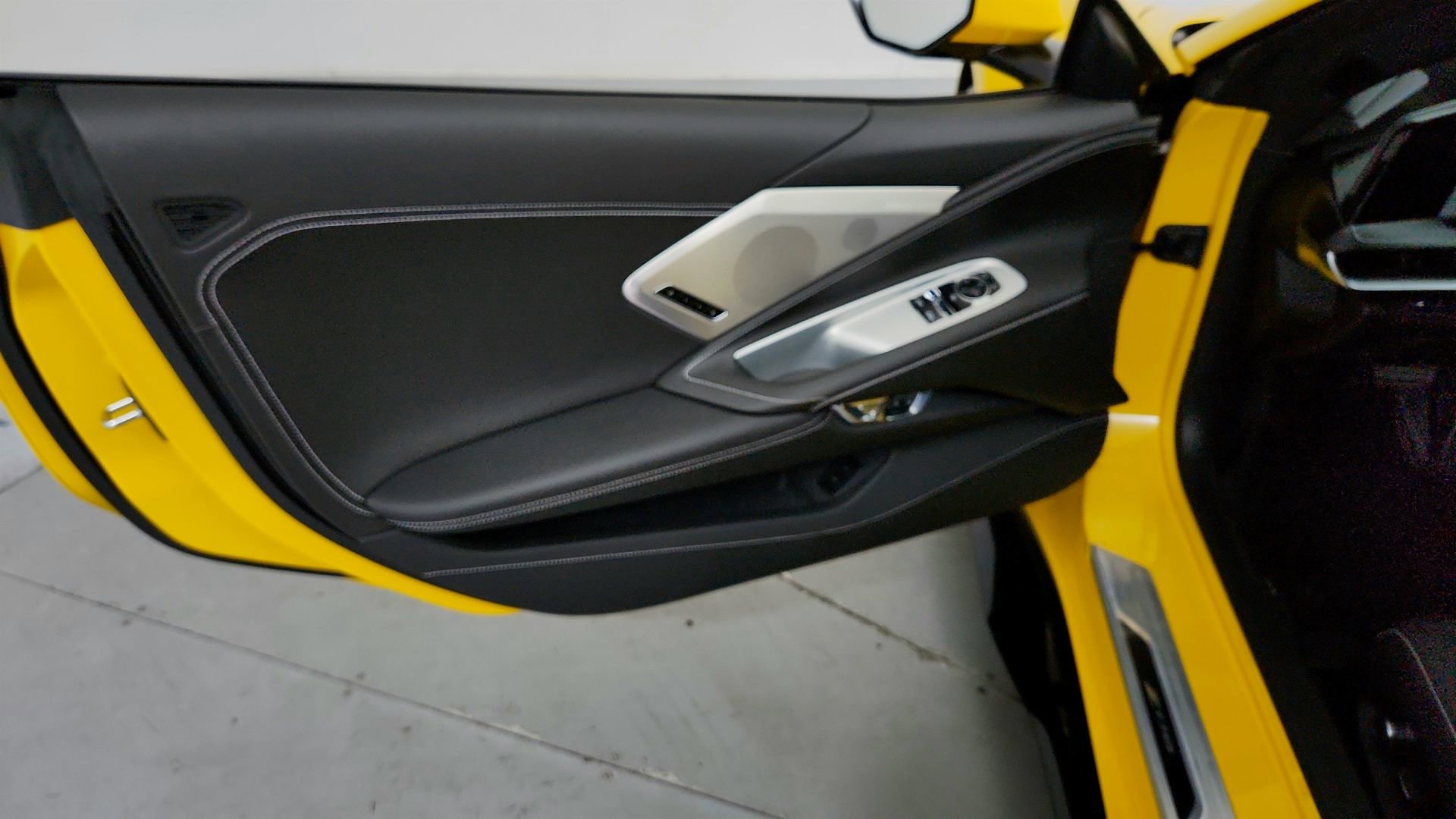 Used 2026 Chevrolet Corvette Z06 RWD image 17