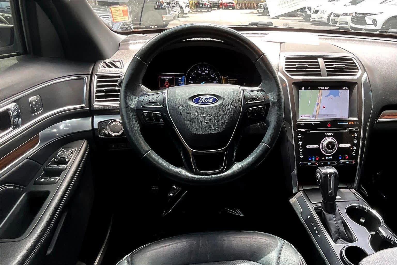 Used 2018 Ford Explorer Limited w/ Ford Safe & Smart Package image 6