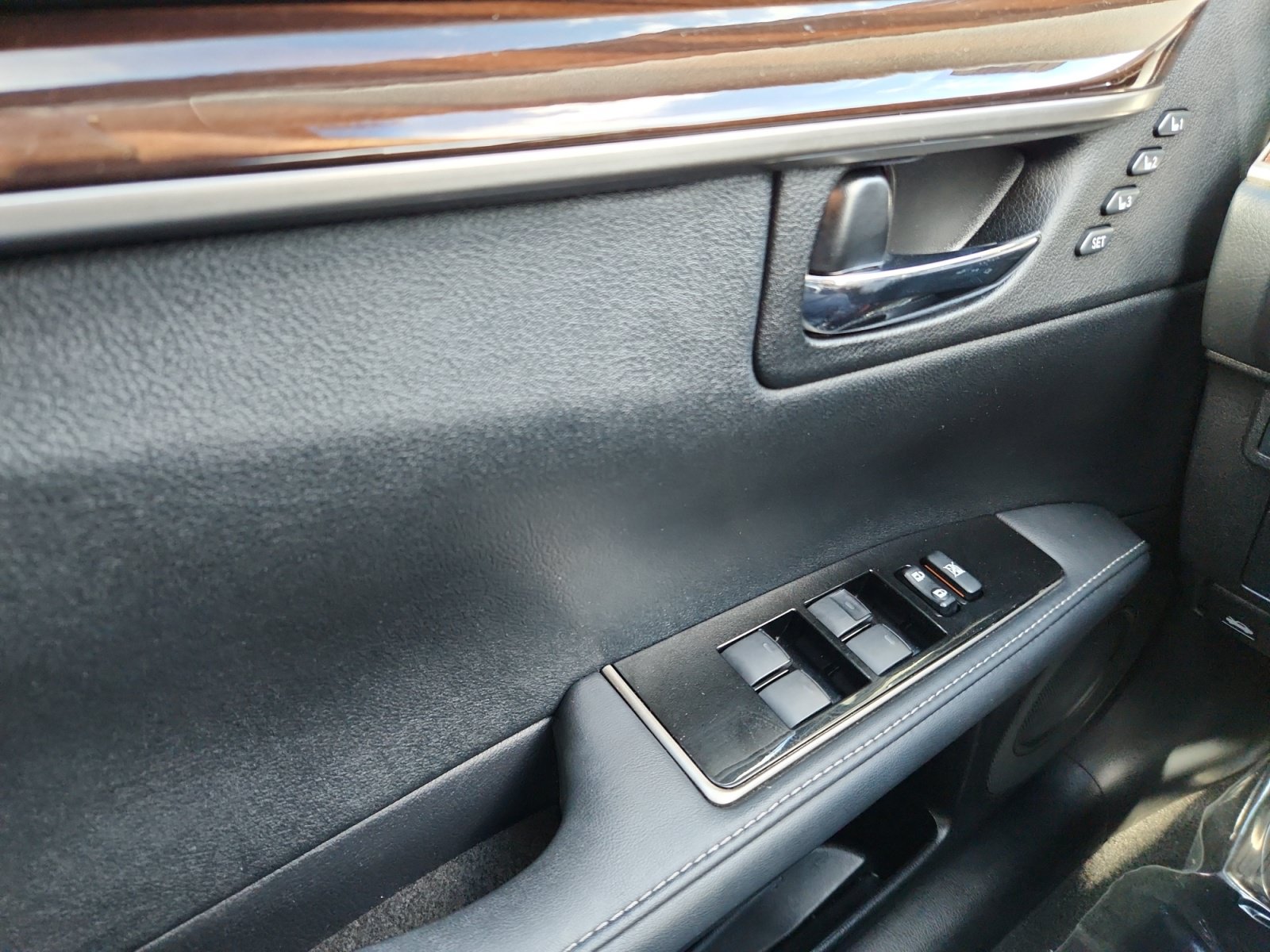Used 2017 Lexus ES 350 w/ Navigation System Package FWD image 13