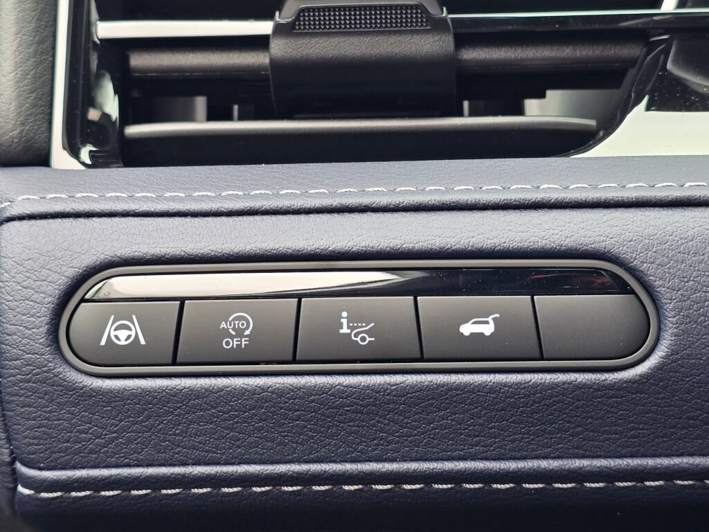 New 2027 INFINITI QX80 Sensory AWD/4WD image 30