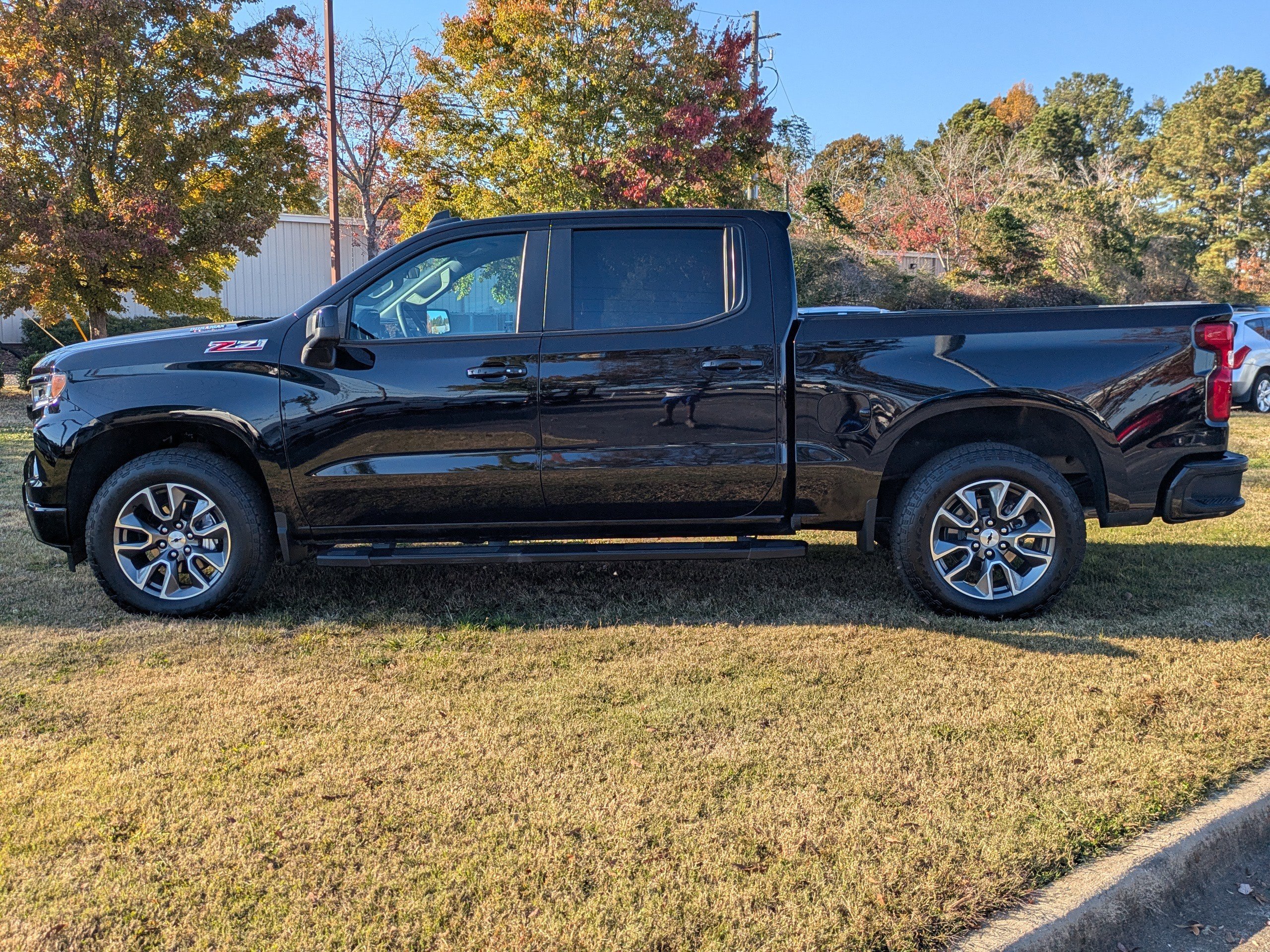 Used 2025 Chevrolet Silverado 1500 RST w/ Z71 Off-Road Package image 7