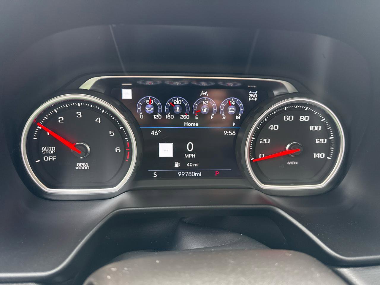 Used 2021 Chevrolet Suburban Premier w/ Premium Package image 17