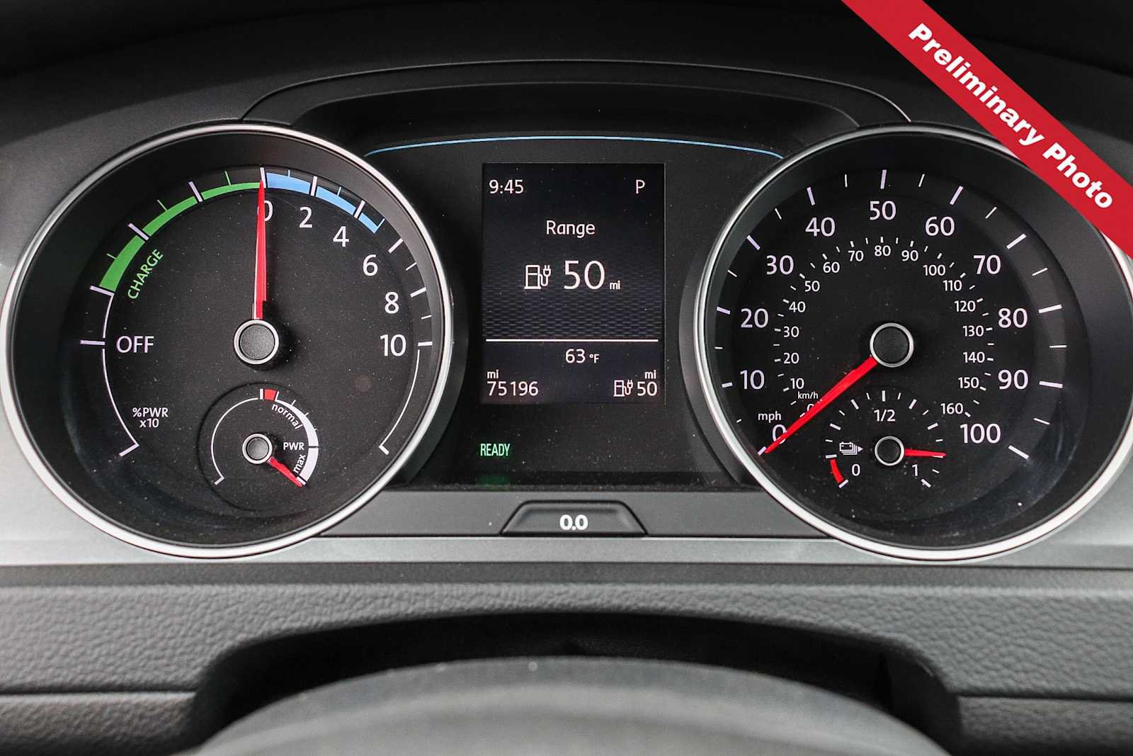 Used 2016 Volkswagen e-Golf SE FWD image 19