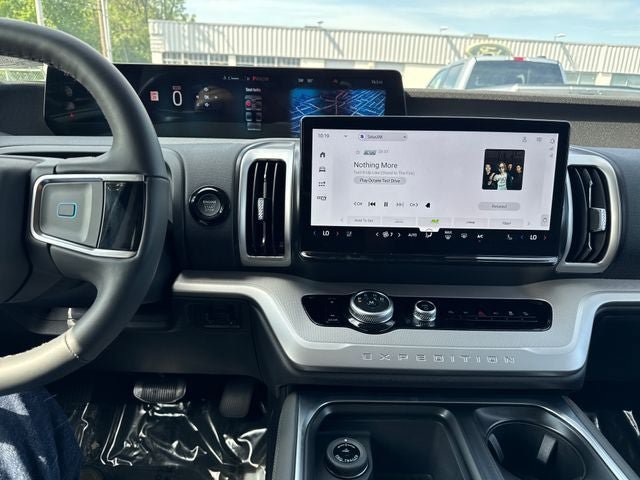 New 2026 Ford Expedition Active AWD/4WD image 21