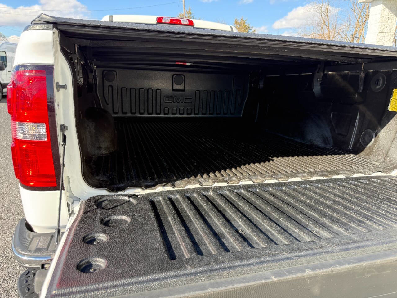 Used 2017 GMC Sierra 1500 SLE w/ SLE Value Package image 40