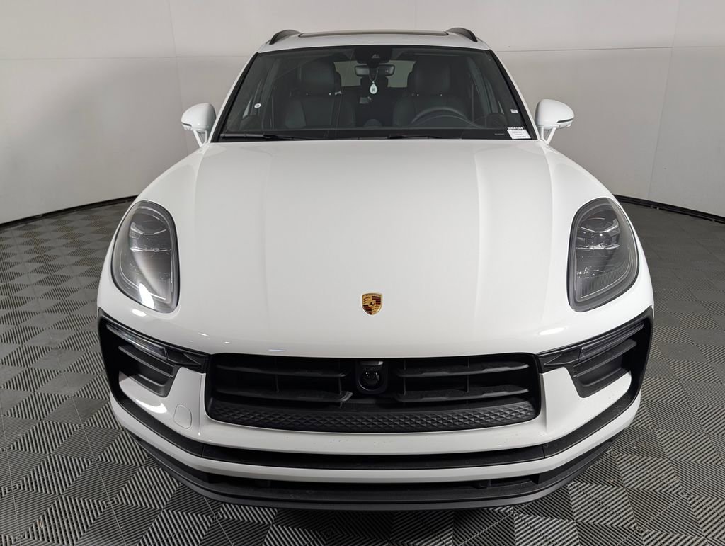 New 2026 Porsche Macan AWD/4WD image 10