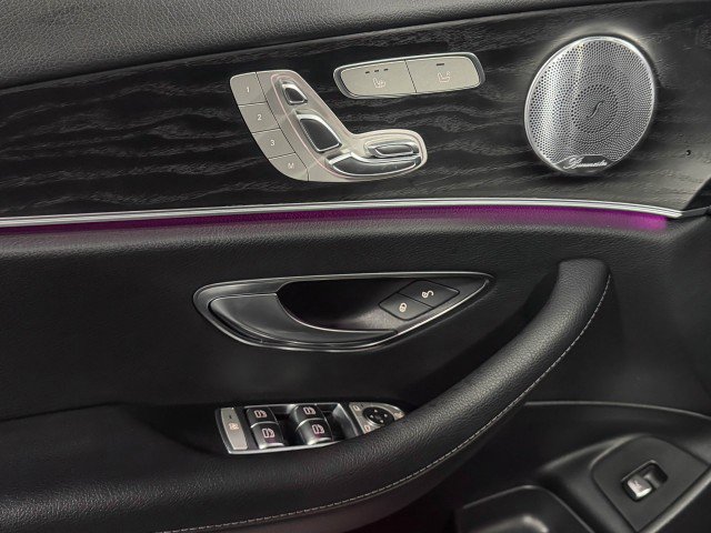 Used 2019 Mercedes-Benz E 300 4MATIC image 34