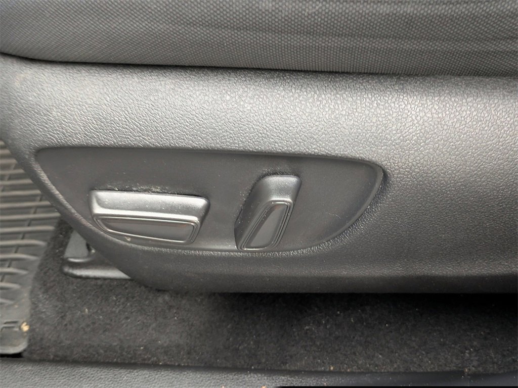 Certified 2023 Toyota Highlander LE image 22