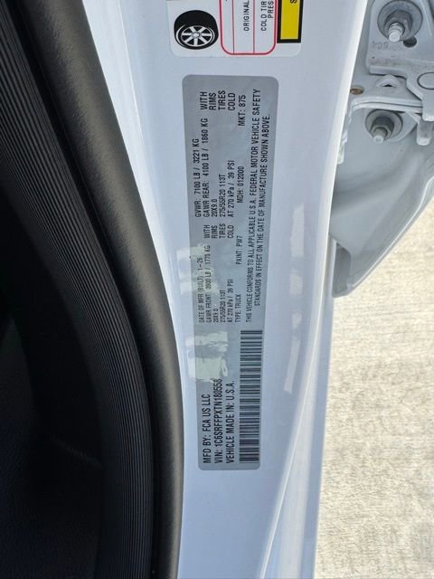 New 2026 RAM 1500 4x4 Crew Cab image 32