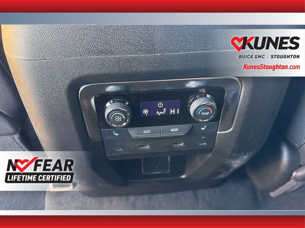 Used 2025 Chevrolet Tahoe RST image 37