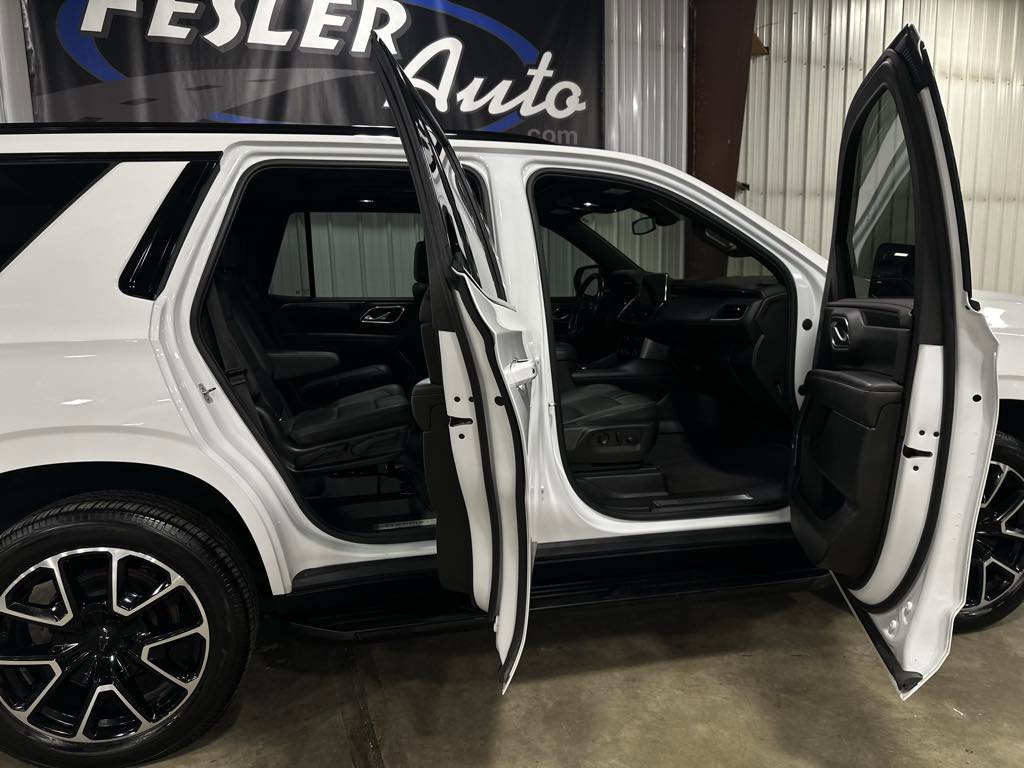 Used 2022 Chevrolet Tahoe RST w/ Luxury Package image 34