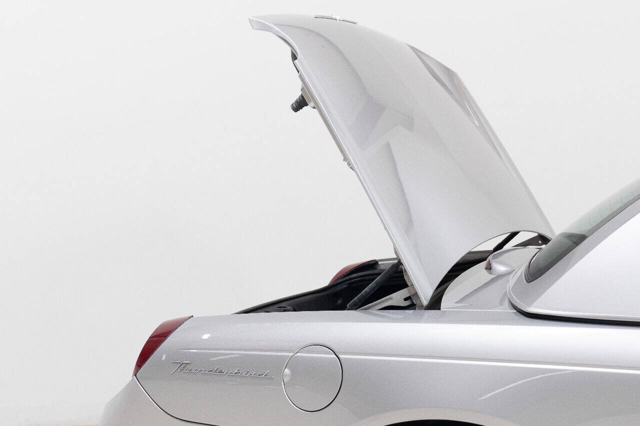 Used 2005 Ford Thunderbird RWD image 35
