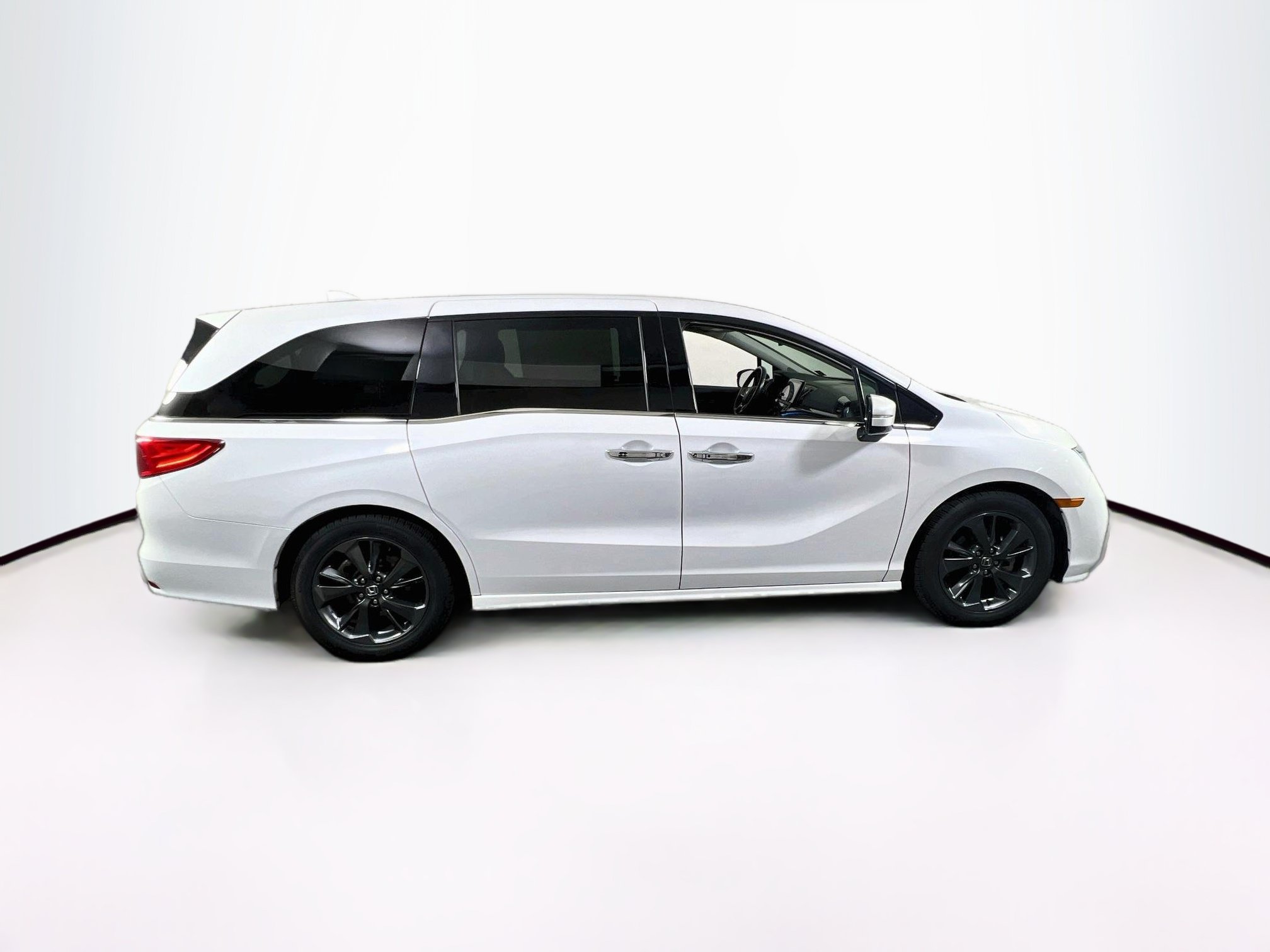 Used 2023 Honda Odyssey Elite image 4