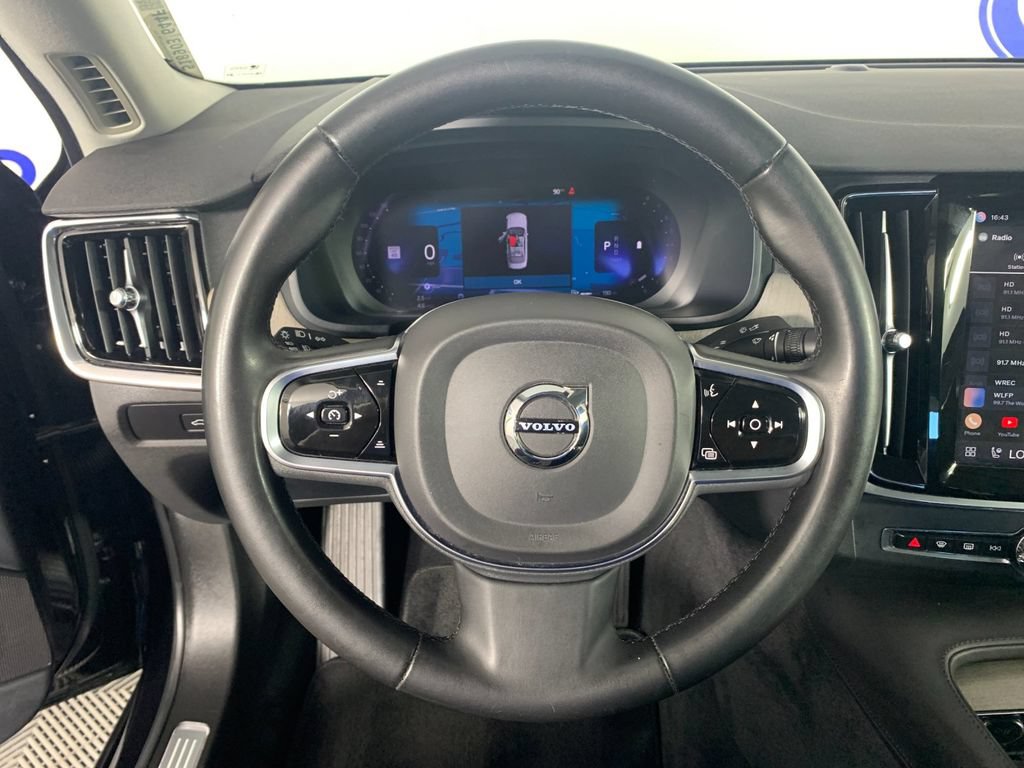 Used 2024 Volvo S90 B6 Plus AWD/4WD image 21