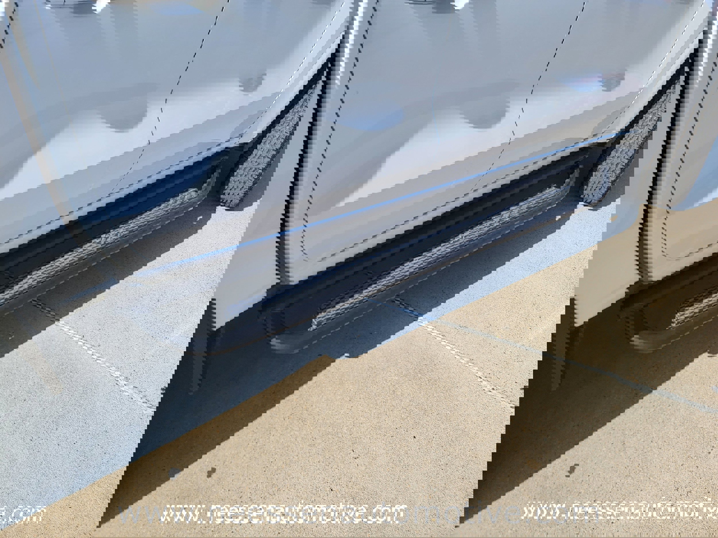 Used 2024 Chevrolet Colorado Z71 w/ Z71 Convenience Package 2 image 9