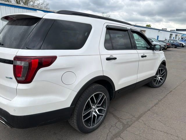Used 2017 Ford Explorer Sport w/ Equipment Group 401A AWD/4WD image 5