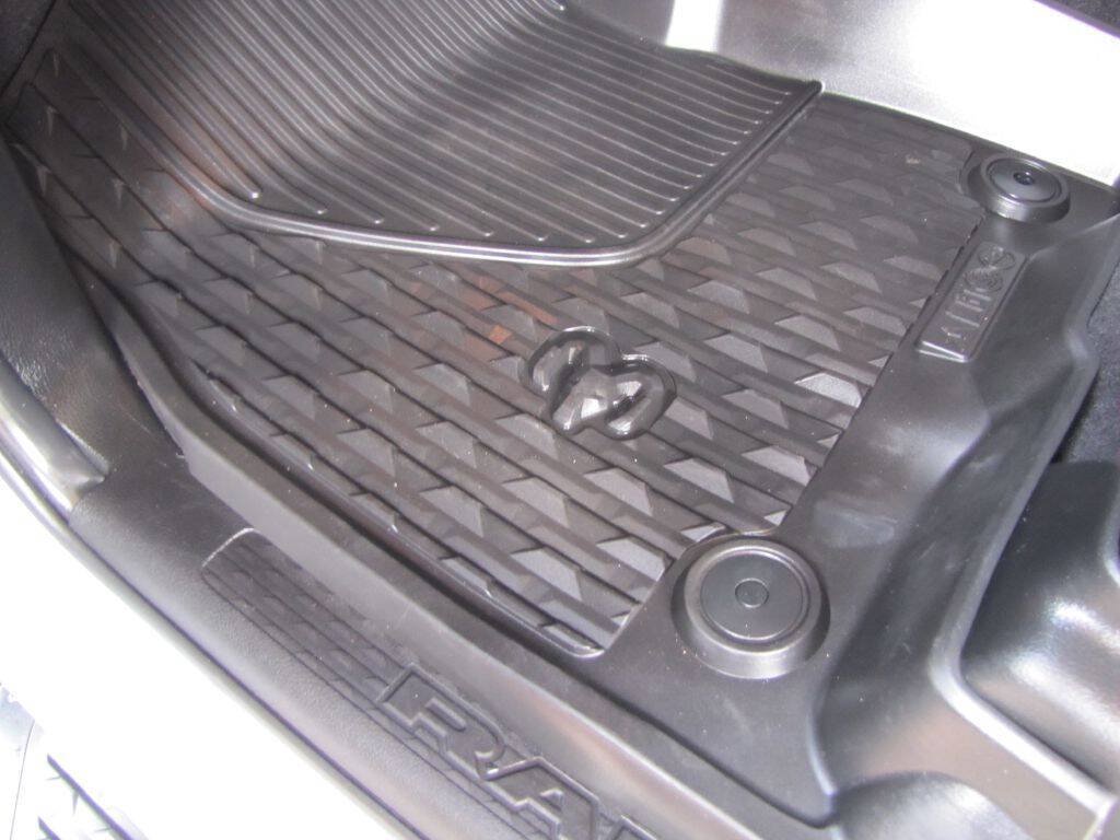 Used 2025 RAM 2500 Big Horn AWD/4WD image 24