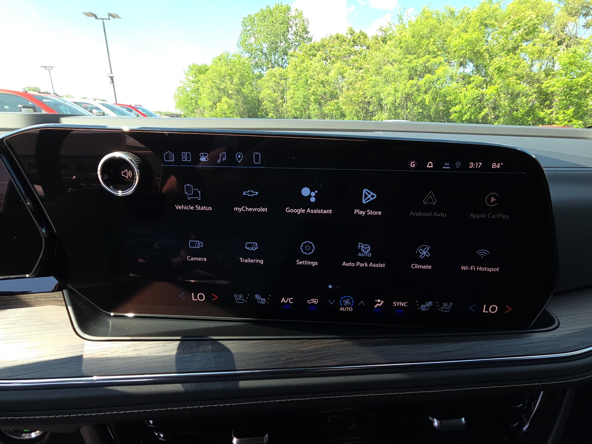 New 2026 Chevrolet Tahoe Premier w/ Sun And Tow Package AWD/4WD image 21