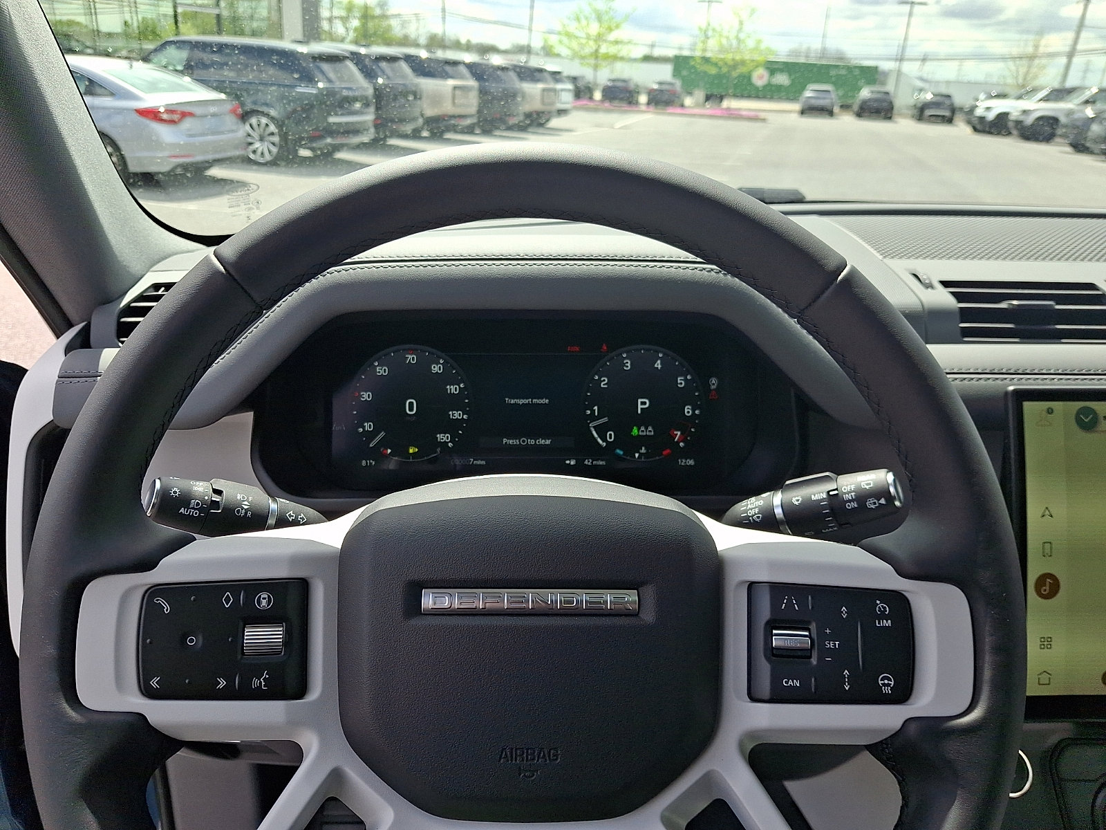 New 2026 Land Rover Defender 110 X-Dynamic SE image 18