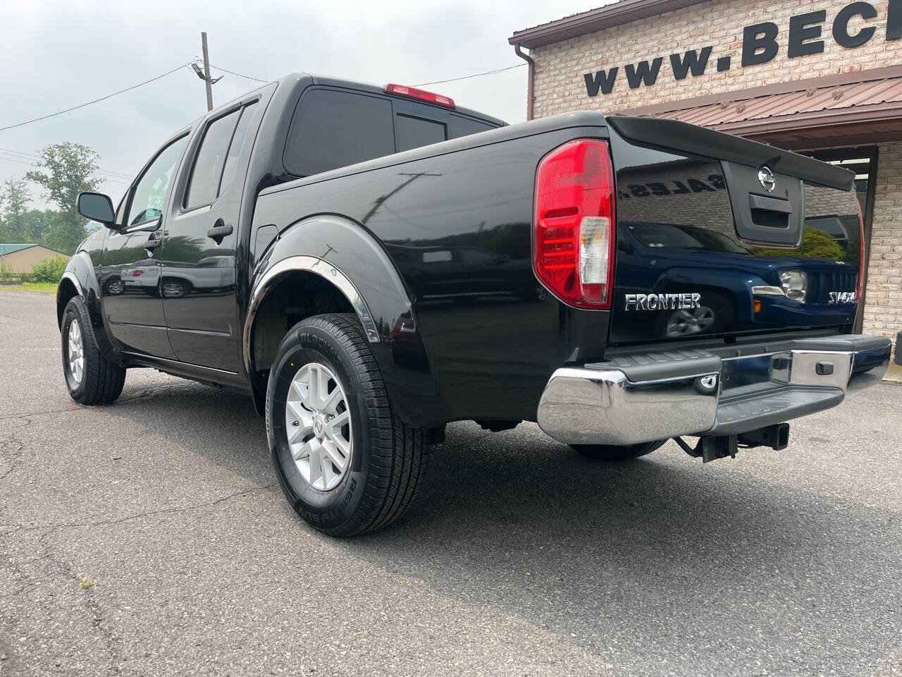 Used 2016 Nissan Frontier SV AWD/4WD image 8