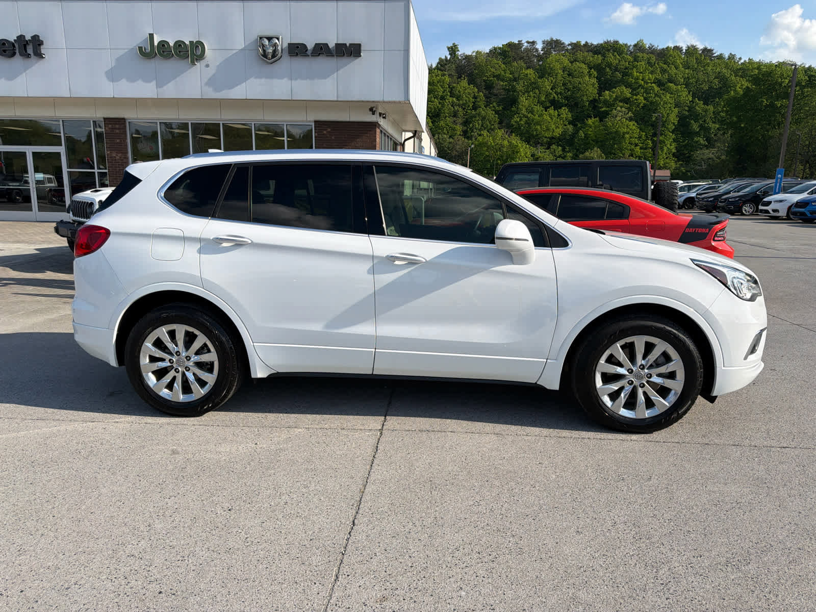Used 2018 Buick Envision Essence FWD image 5