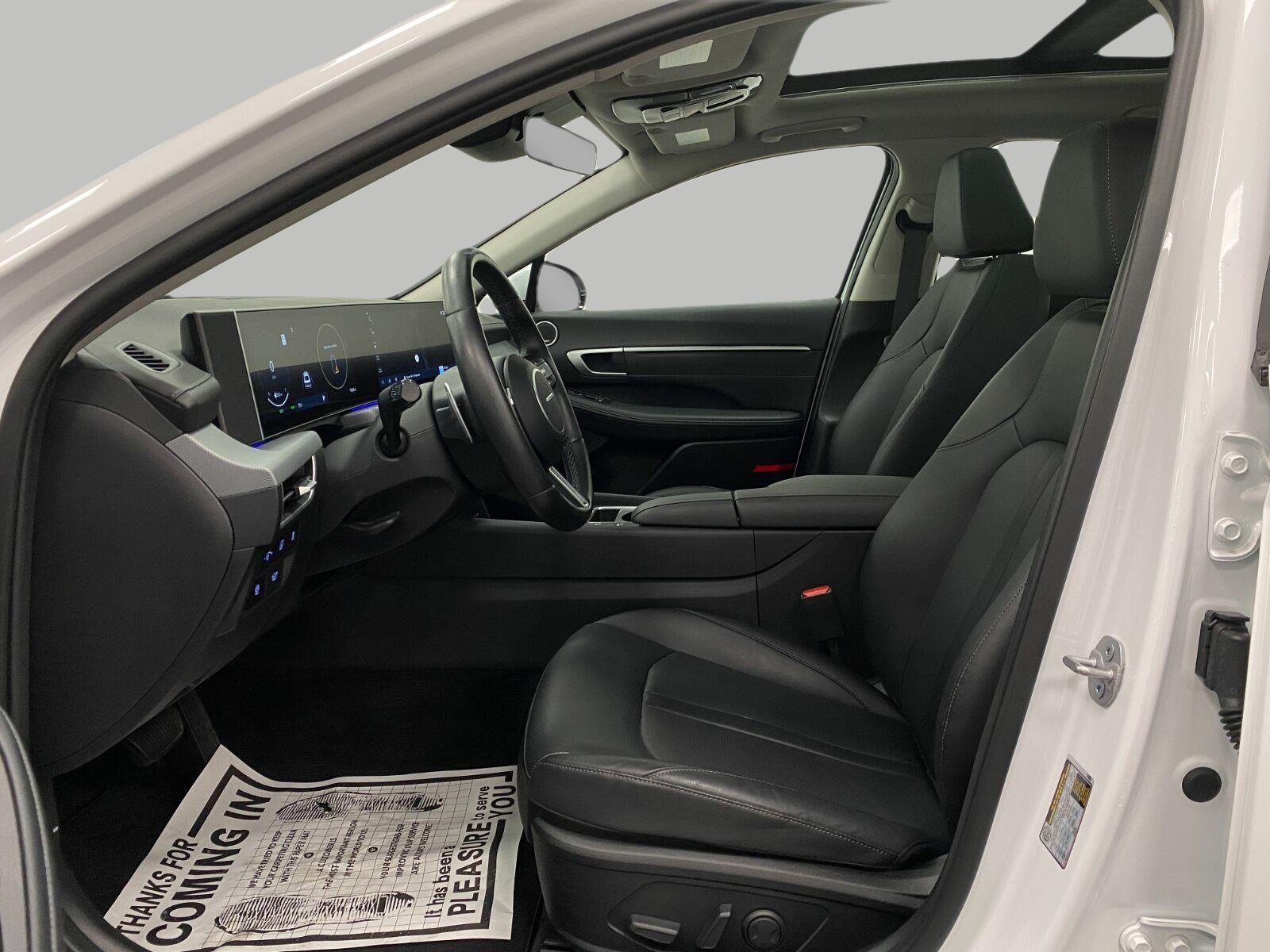 Certified 2025 Hyundai Sonata Limited FWD image 32