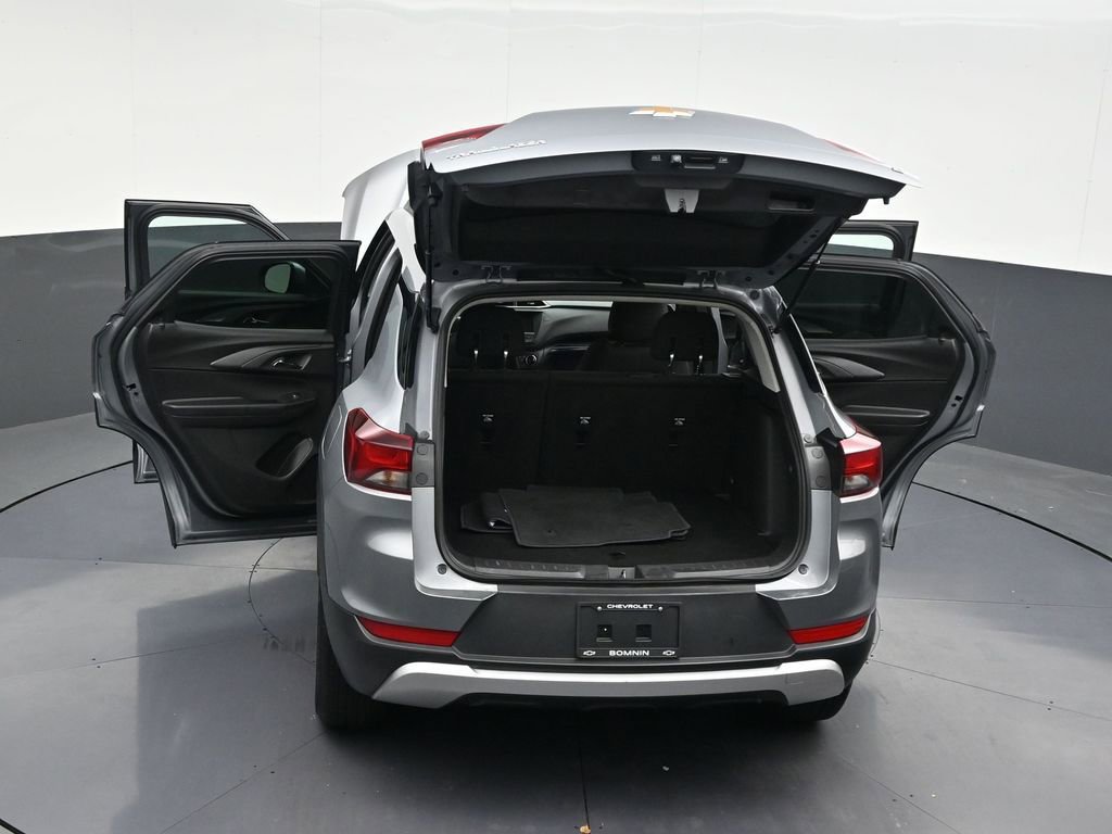 Used 2023 Chevrolet TrailBlazer LT FWD image 36
