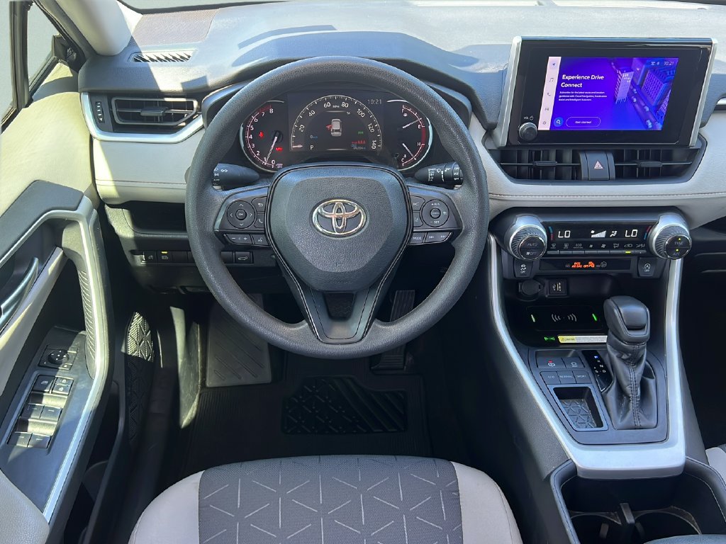Used 2024 Toyota RAV4 XLE w/ Convenience Package FWD image 12