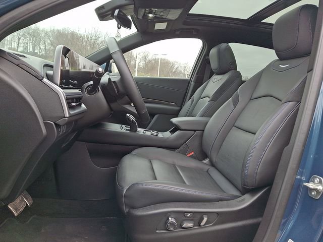 Certified 2025 Cadillac XT4 Sport image 12