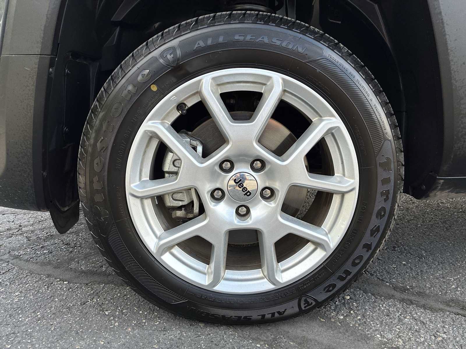 Certified 2023 Jeep Renegade Latitude AWD/4WD image 18